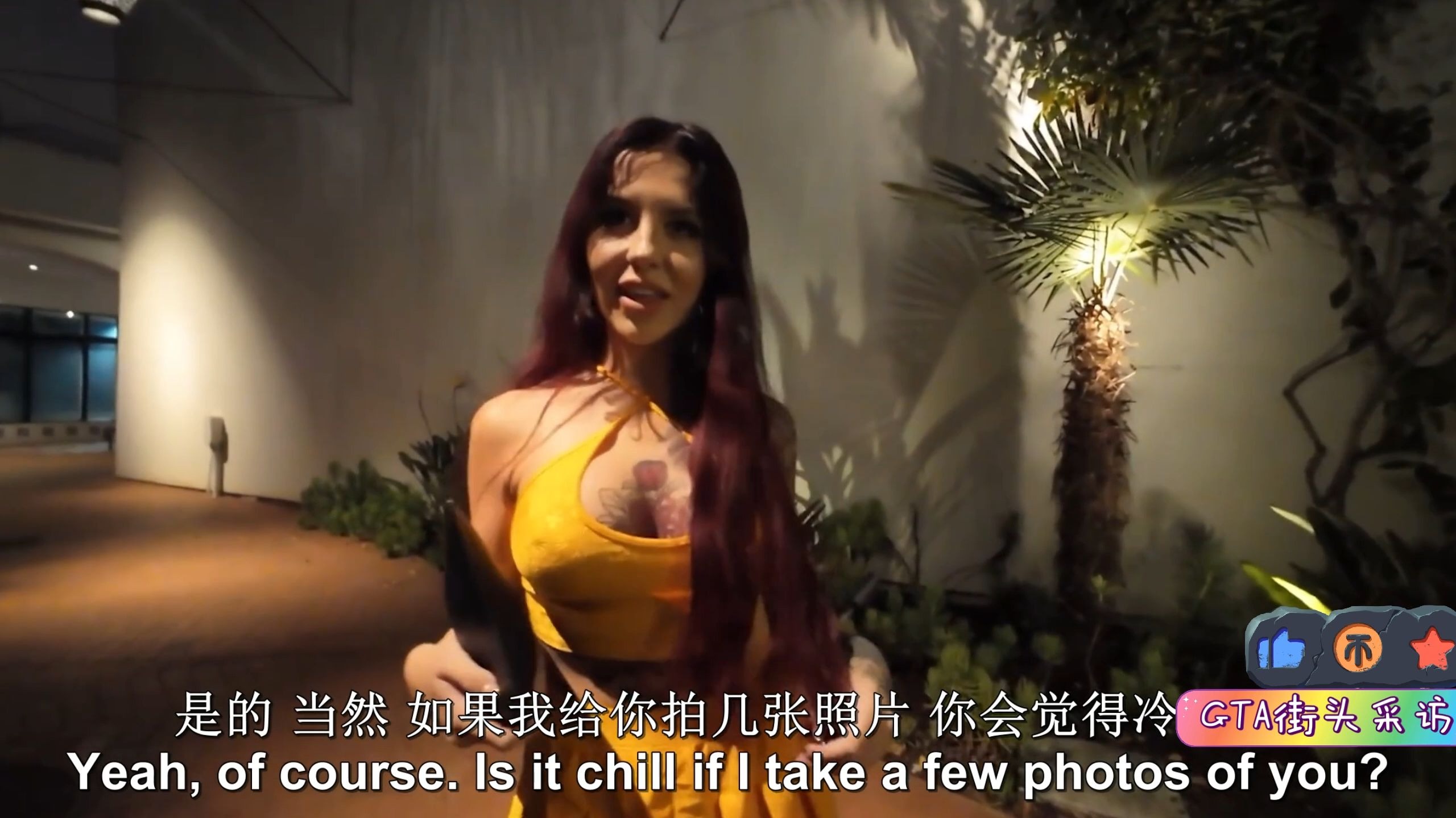捷克街头搭讪-齐刘海绿色直发的吊带家政妇